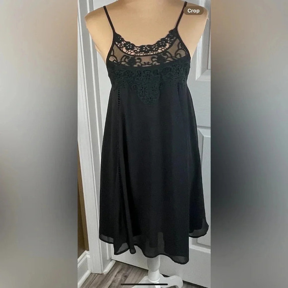 JODIFL LACE DRESS SMALL - Picture 6 of 7